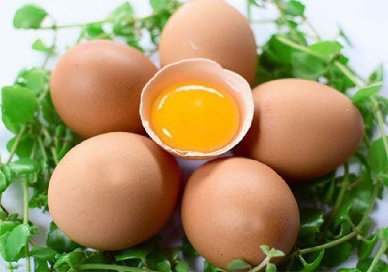 Trứng gà sạch không kháng sinh khi ăn sống có tác dụng gì?