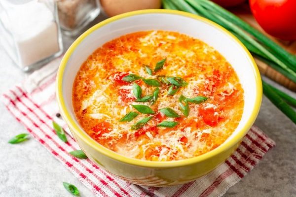 Bí quyết chế biến món ngon từ trứng gà sạch đảm bảo dinh dưỡng cho bé 6 Canh trứng cà chua